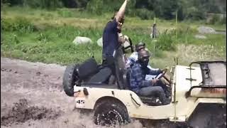 Clara Gopa Duo Semangka Basah Basahan Pake Jeep Merapi