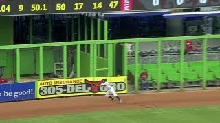 CIN@MIA: Pierre readjusts for an amazing diving catch