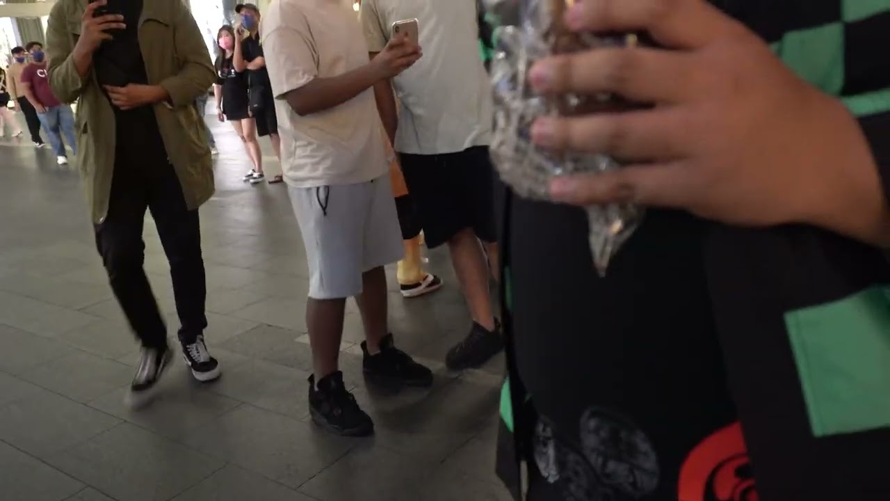 Ben 10 Cosplayer harassed a cosplayer during Tokyo Street (30-07-2022)