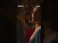 The kiss of the century. 🙌 #AlexHassell #BellaMaclean #Rivals #Hulu