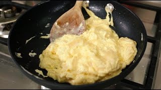 How to make the perfect scrambled eggs