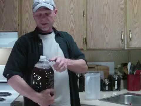 easy-homemade-wine-(using-concentrated-grape-juice)