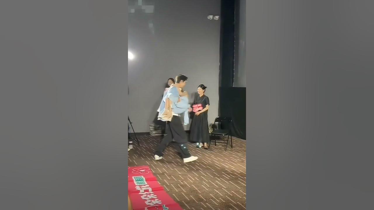 OMG!🥵 | Embrace in the Dark Night | #youku #shorts #cdrama #fyp