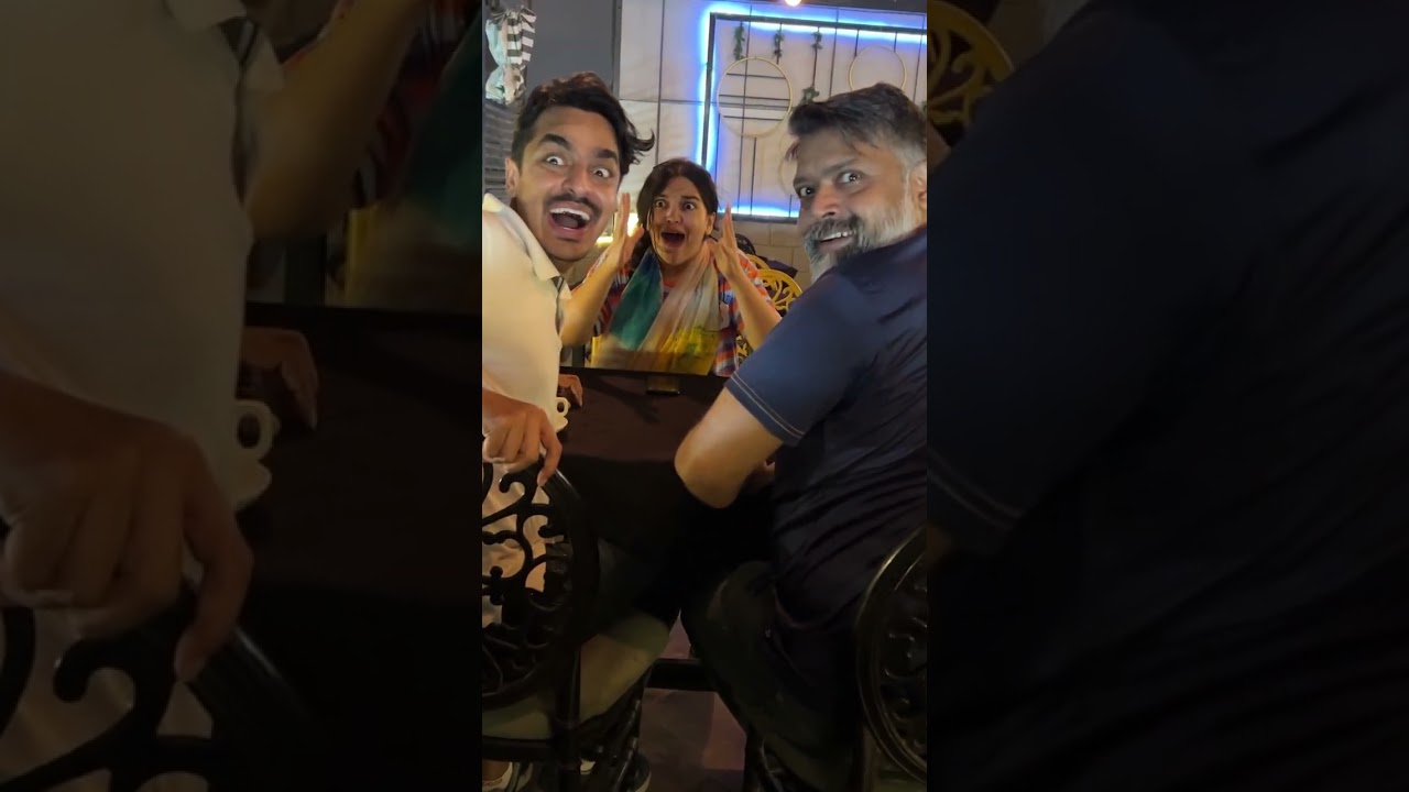 Peeche nahi dekhna tha yaar 🤦‍♂️ 