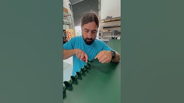 Pure 10 Green Belt with Sidewall and a V-Guide as Cleat