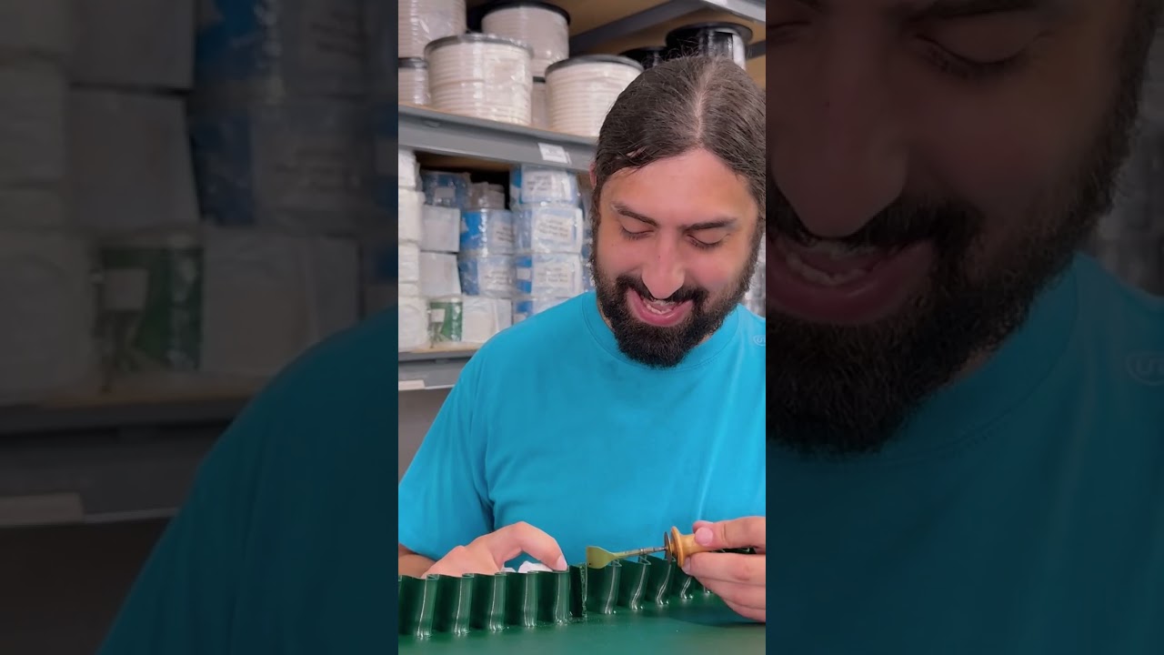 Pure 10 Green Belt with Sidewall and a V-Guide as Cleat