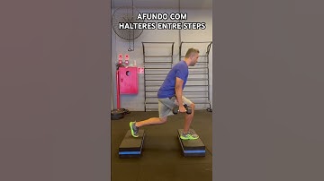 Afundo com halteres entre steps