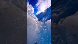 دنیا کی دوسری بلند ترین پہاڑ کےٹوکے دامن بلتورو گلیشیئر سے بہتہ ہوا صاف شفاف پانی قدرت کا ایک شہکار