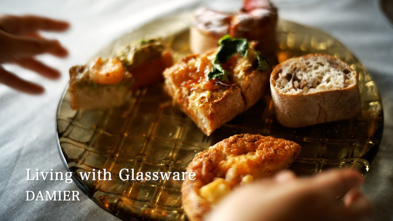 Living with Glassware | かぞくの食卓 | MAGAZINE | Sghr