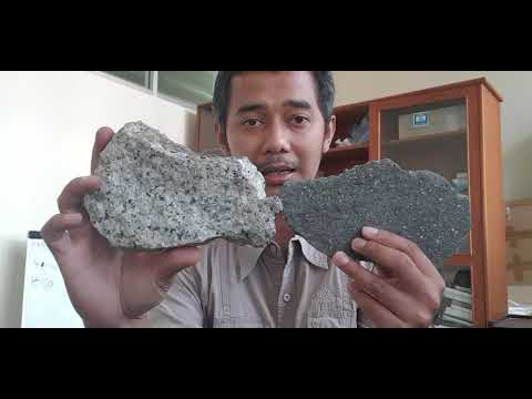 Video: Apa yang dimaksud dengan batuan beku berbutir halus?