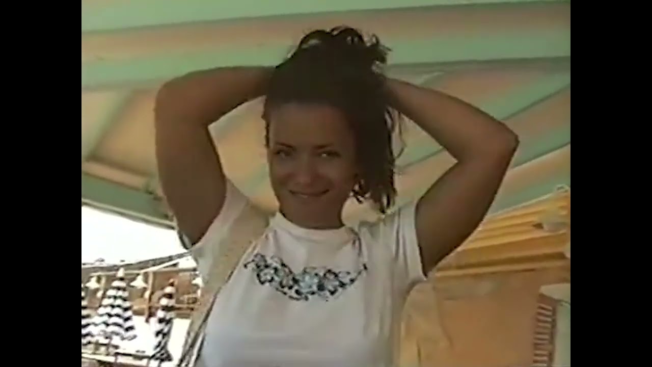 Guarda ALX-106 - Loving U su YouTube Guarda ALX-106 - Loving U su YouTube