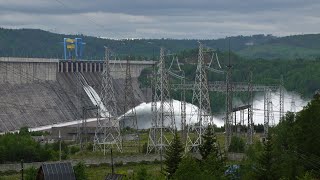 Сброс воды на Усть-Илимской ГЭС 26.06.2021