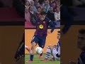 Pedri sacando sus trucos de magia
