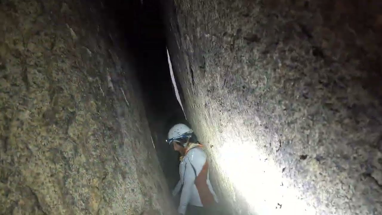 Freesoloing Inner Passage (5.6) at Rockfellow Dome Cochise Stronghold again