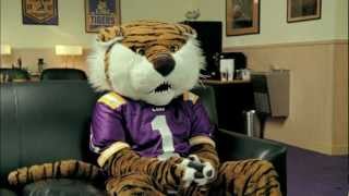 Les Miles & Mike the Tiger EA Sports NCAA Football 13 Commercial