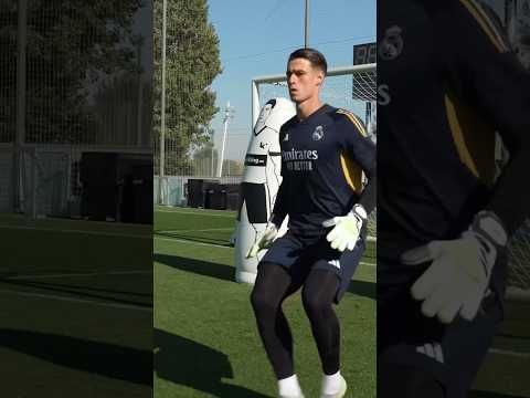 Kepa’s first training!🇪🇸