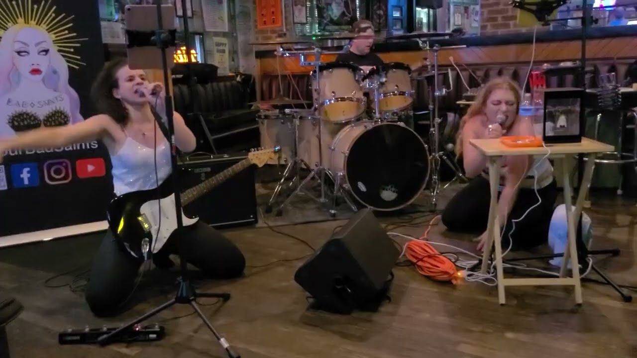 Iggy Azalea Featuring Rita Ora - 