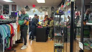 Brewers World Series run sparks shopping frenzy as Milwaukee fans rush to grab team gear News