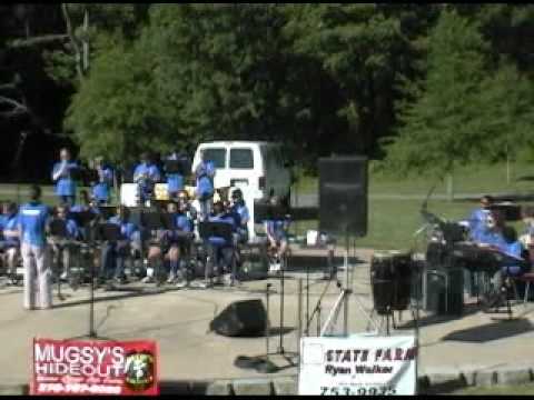 Paducah Middle School Jazz Band plays Loosen Up (Warm-up)