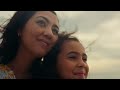 (French) - Fiji. Where Happiness Comes Naturally