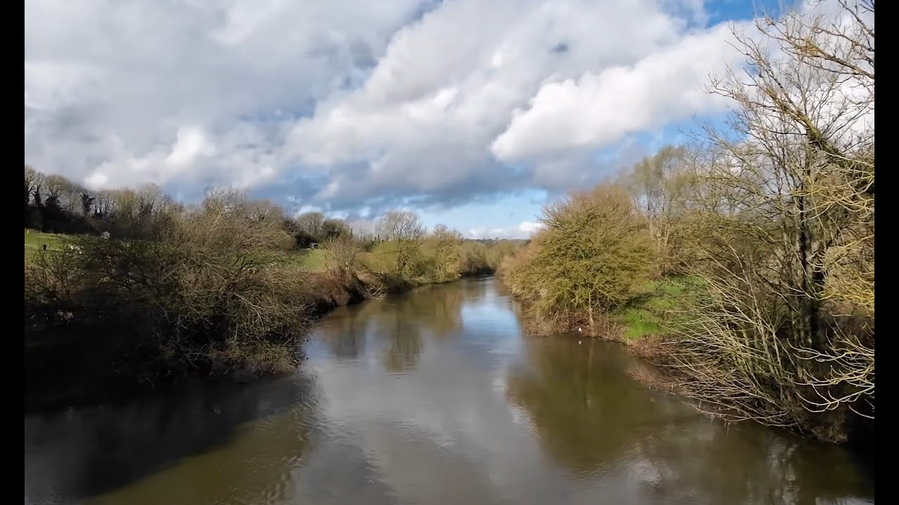 Walk from Barming to Teston Lock along the River Medway