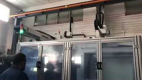 #plastic cutlery packaging machine#cutlery injection robot#spoon automation #fork #packaging