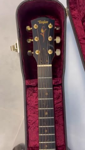Dapet gitar baru lagi harganya 50 juta : Taylor K24CE