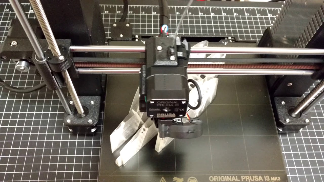 Labprint Printing left wing segments of 3D LabPrint Spitfire - YouTube
