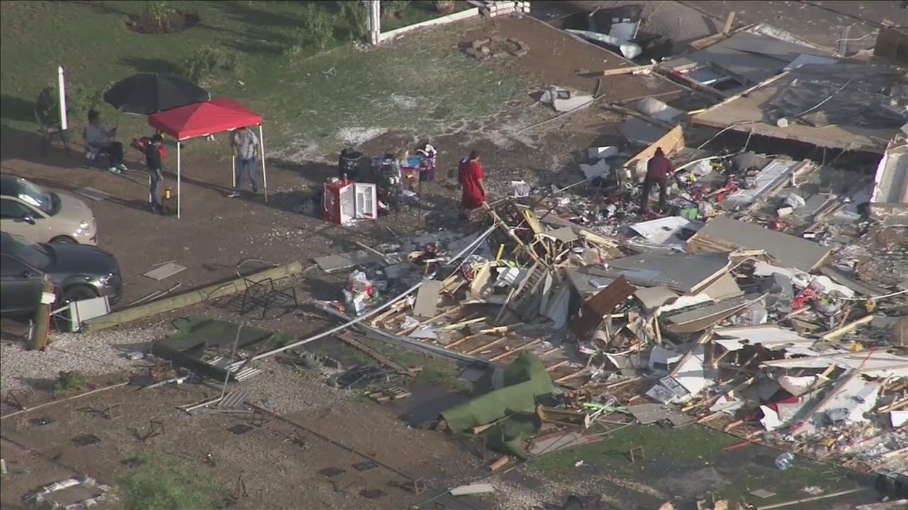 Latest monsoon storms leave heavy damage in Phoenix area - YouTube