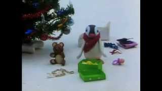 Video voorbeeld van "La Familia Pingu Celebra la Navidad"