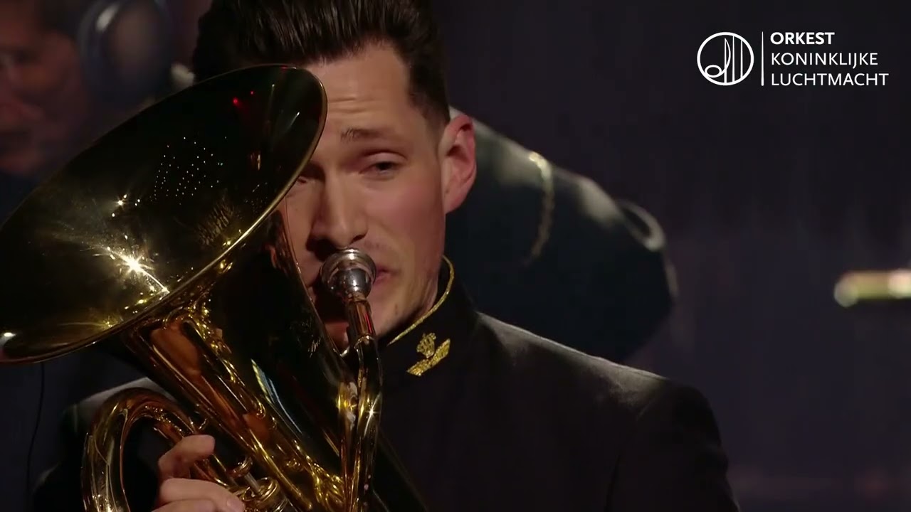 'Bella Ciao' | Orkest Koninklijke Luchtmacht ft. Ralf Schreurs