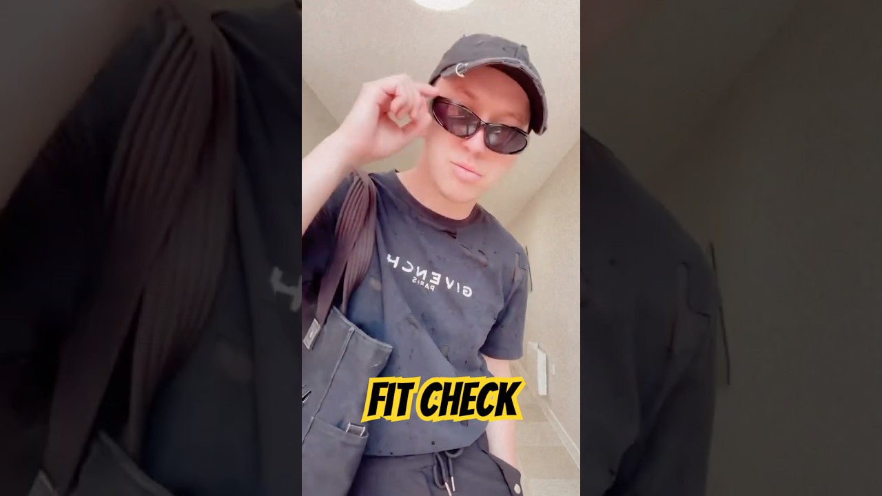 Fit check 🍏🕶️