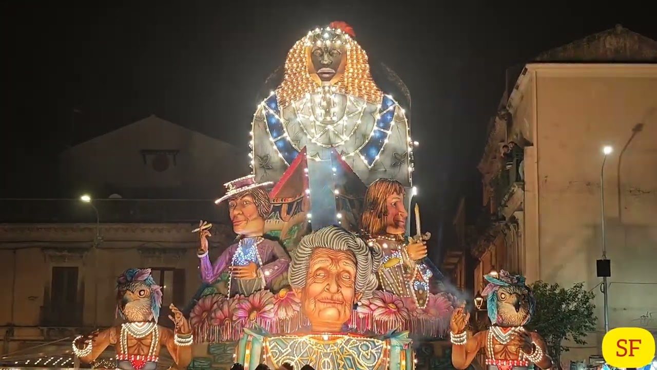 Acireale  - Carnevale - Esibizione del carro 