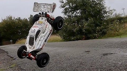 Bashing The HoBao Hyper VS Budget 1/8th RC Buggy & Review.