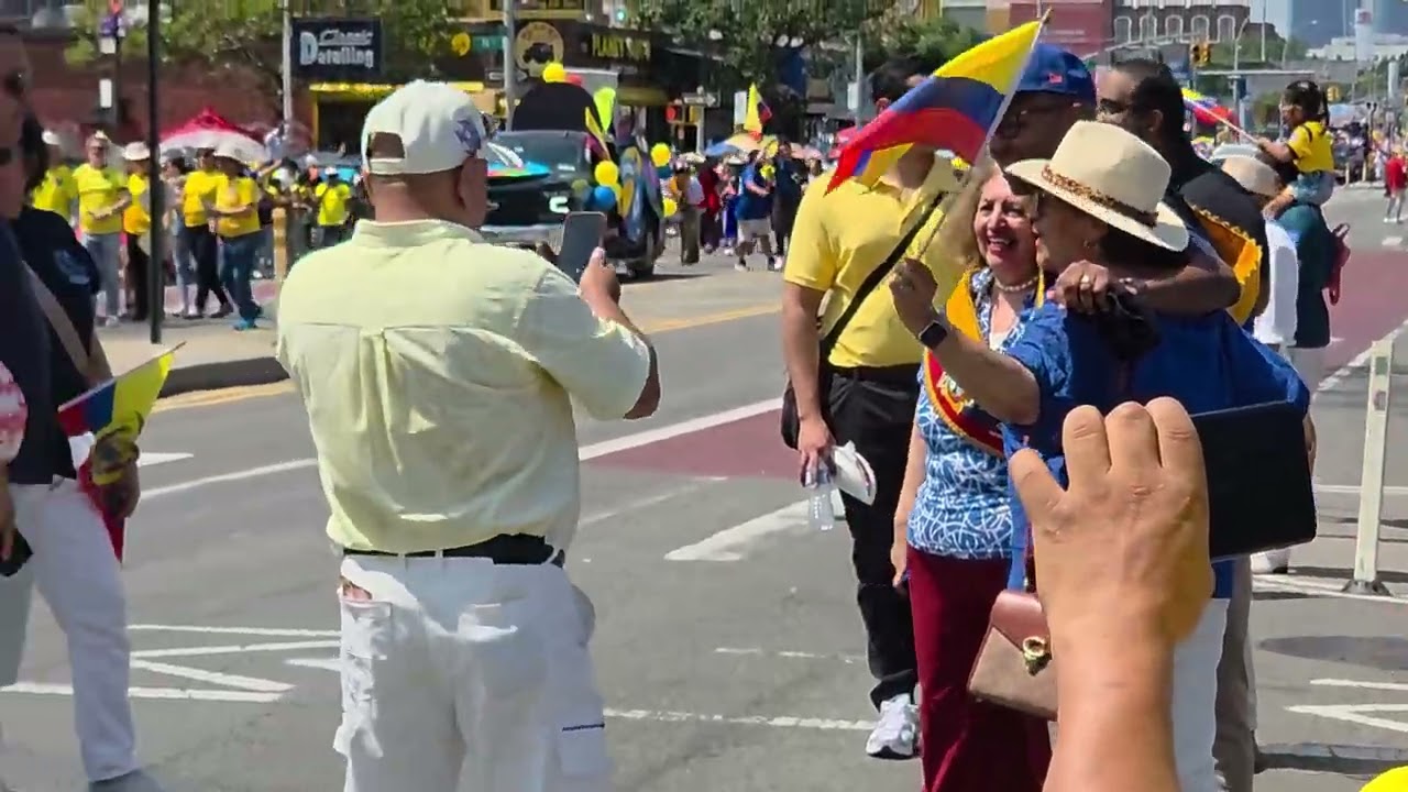 🇪🇨The 2025 Ecuadorian Independence Day Parade In Jackson Heights, NYC!!!🇪🇨 (Narrated).