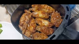 CHICKEN WINGS IN THE AIR FRYER. FIRST TIME!🤠 #Airfryerchickenwings #Airfryerrecipes #Carribeanjerk