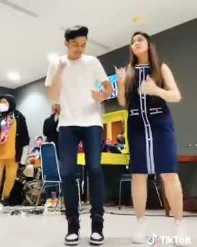 Melody bikin baper