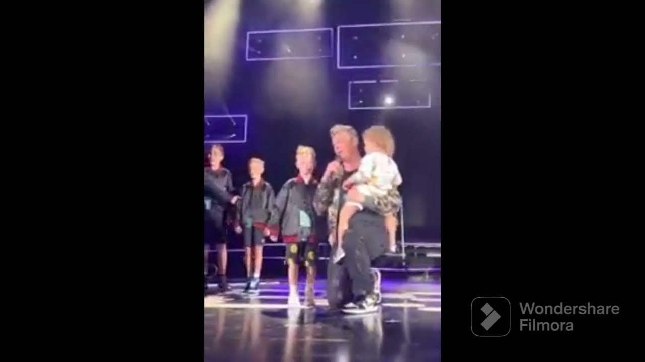 Backstreet Boys 30 years - 30 moments. "No place" with the BSB-kids at Hollywood Bowl 2022