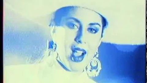 Nydia Rojas - "Hay Unos Ojos" music video