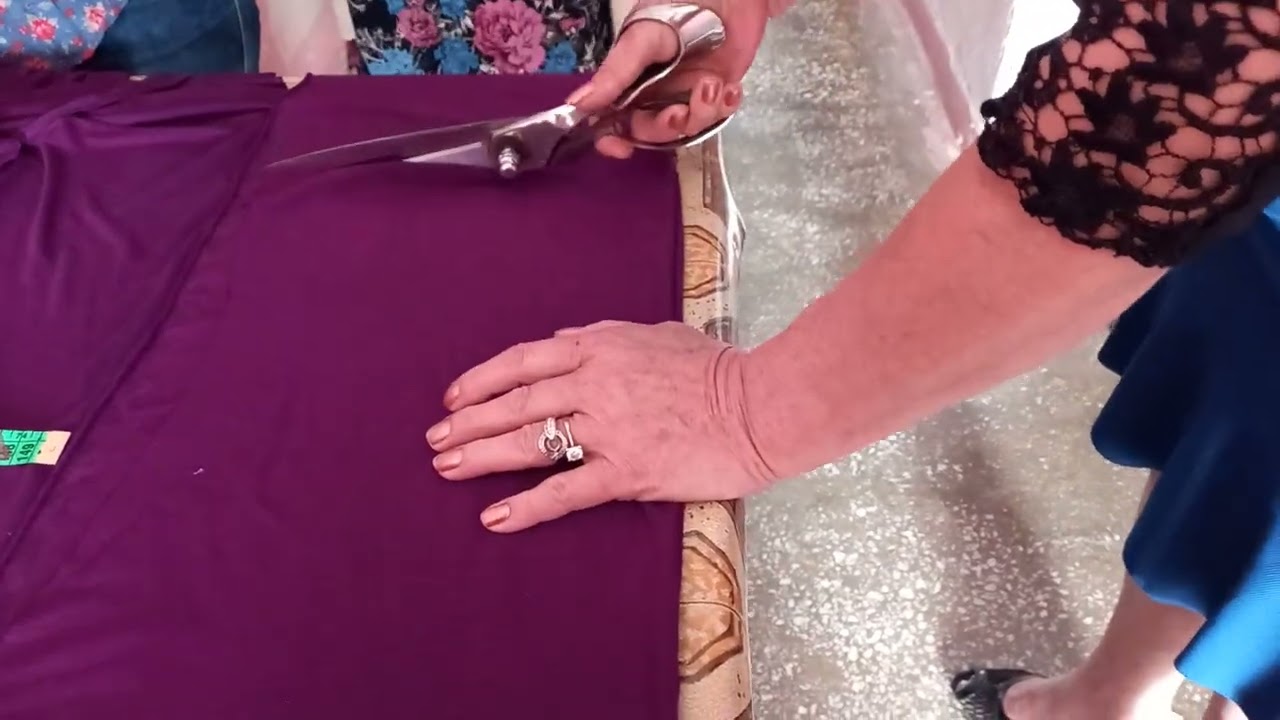 ölçülere  göre pratik degaje  yaka bluz kesimi  ve birleştirme detaylı anlatım.