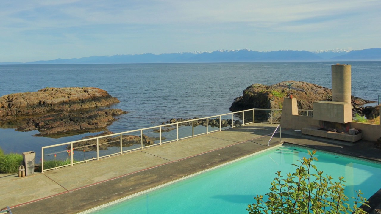 3807 Duke Road Victoria British Columbia / Colombie Britanique V9C 4B2