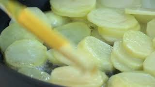 Жареная картошка с яблоками Жареная картошка с яблоками