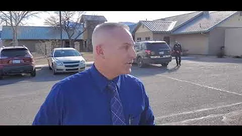 Asking Cops The Same Silly Questions They Ask Us - Arizona Cop Gets Flustered Mirror