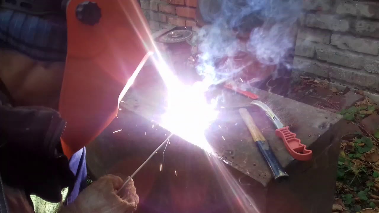 Сварка под накс бытовым аппаратом elitech ис 180н - YouTube