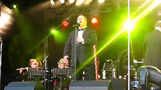 Paul Potts sings Il Gladiatore at Ponty in the Park, 24th July 2011