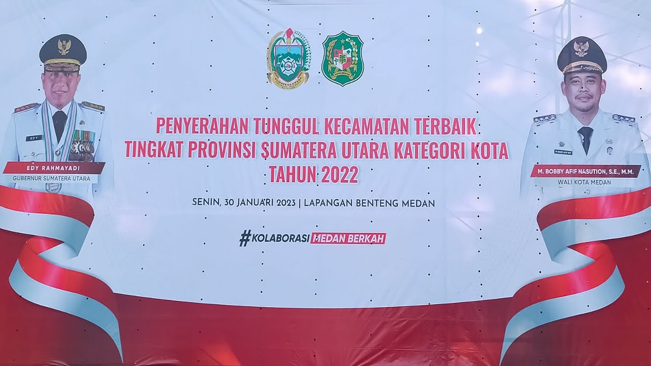 PENYERAHAN TUNGGUL KECAMATAN TERBAIK TINGKAT PROVINSI