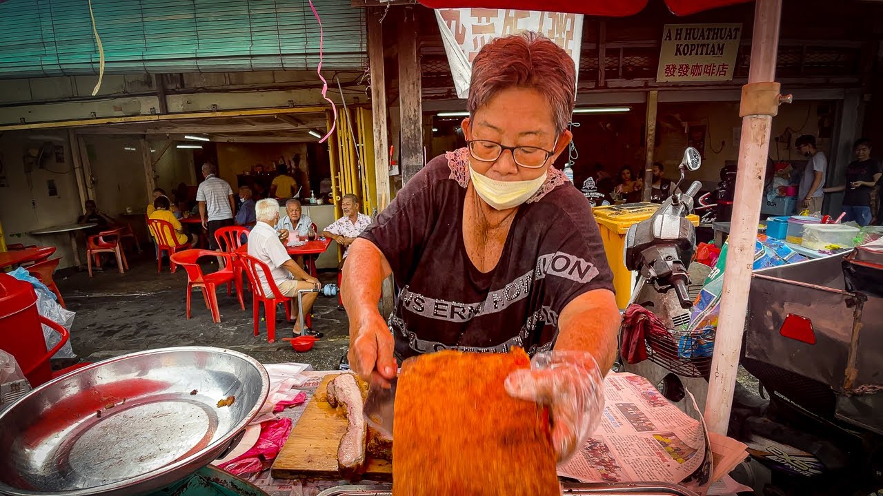 ⁣Explore Malaysia's Street Food - Old Old Stall in Pasir Penambang, Kuala Selangor