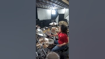 Thumbnail of Ini adalah salah satu "fill in" favoritku di lagu Dream Theater - The Enemy Inside! #bungabangsa #dt