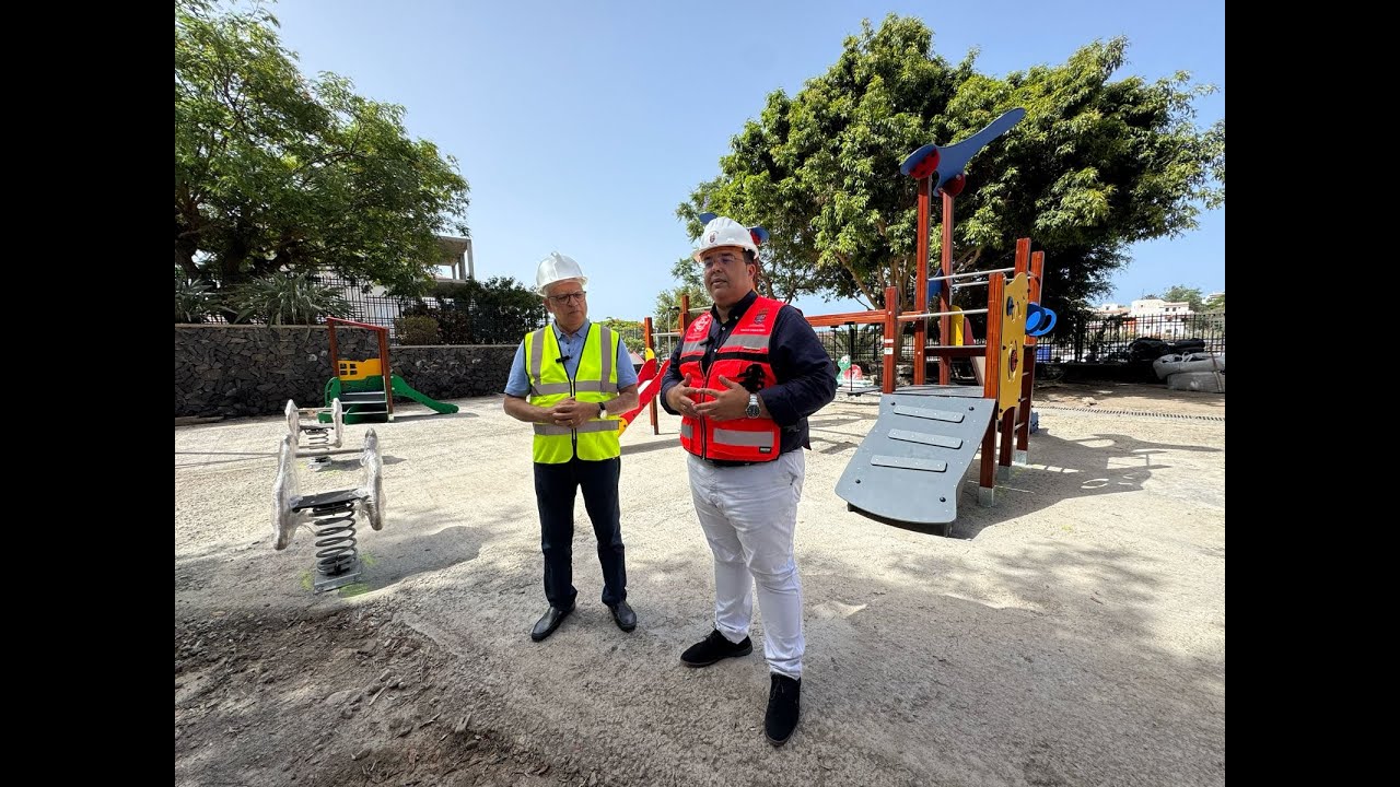 Ayuntamiento y Cabildo visitan el avance de las obras de mejora del Parque Infantil de Borbalán