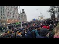 МОСКВА ПОЕТ ХОРОМ ПЕСНЮ ЦОЯ ПЕРЕМЕН !!!